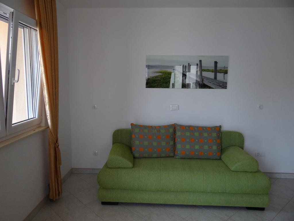 Vila Lola Apartmani โตรกีร์ ภายนอก รูปภาพ