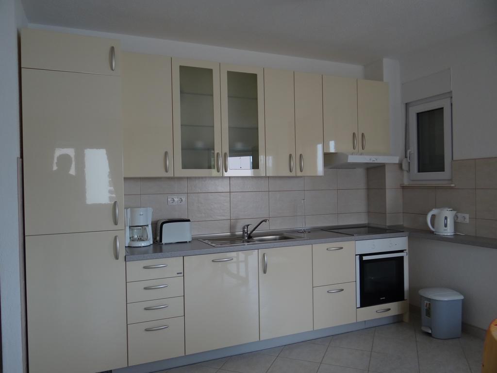 Vila Lola Apartmani โตรกีร์ ภายนอก รูปภาพ